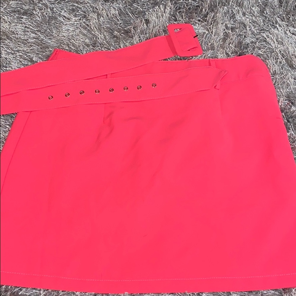 White fox botique hot pink high rise skirt